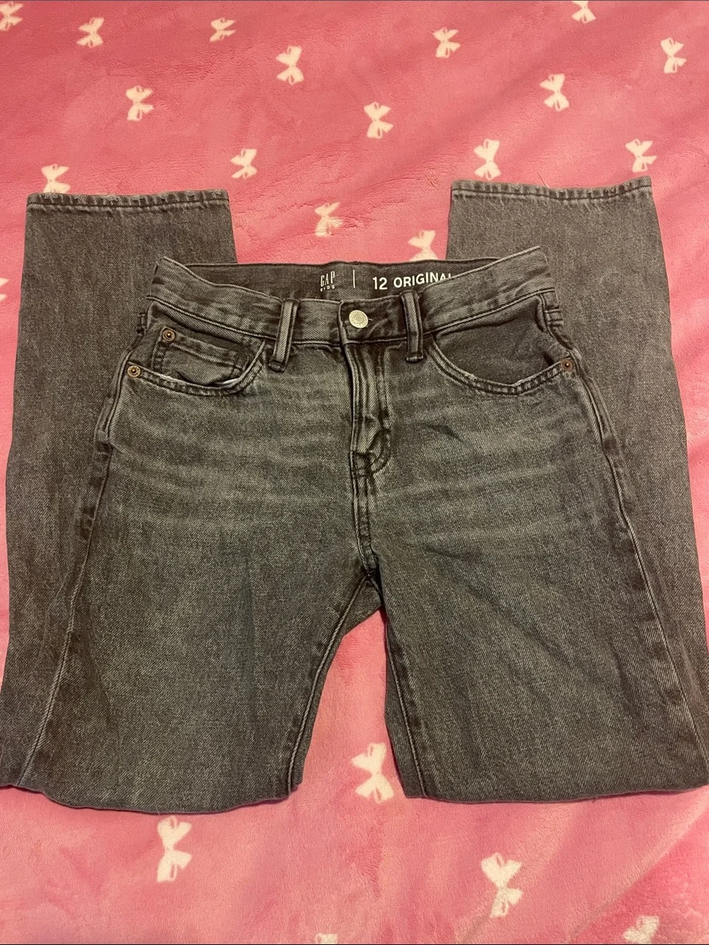 GAP kids Slim Straight Jeans in Washed Black
